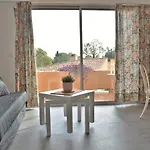 4 Couchages Avec Terrasse, Parking Et Proche Au Lavandou - Fr-1-251-240 *