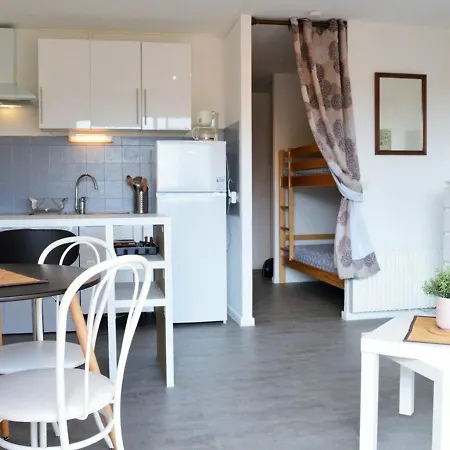 4 Couchages Avec Terrasse, Parking Et Proche Au Lavandou - Fr-1-251-240 Ле-Лаванду