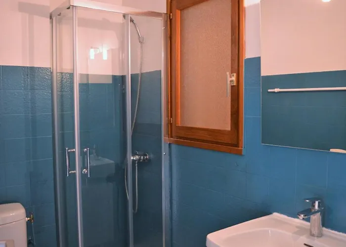 4 Couchages Avec Terrasse, Parking Et Proche Au Lavandou - Fr-1-251-240